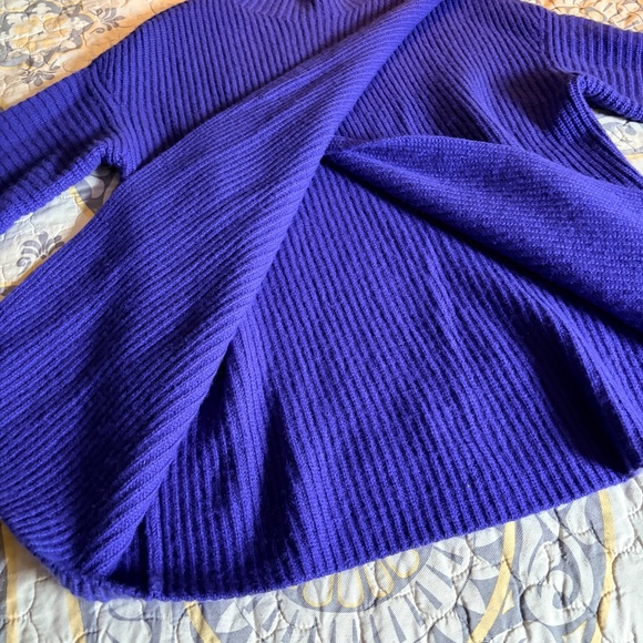 Athleta Wool, Cashmere Purple Azalea Chunky Mock Neck Cross over Sweater, Medium - Picture 7 of 11